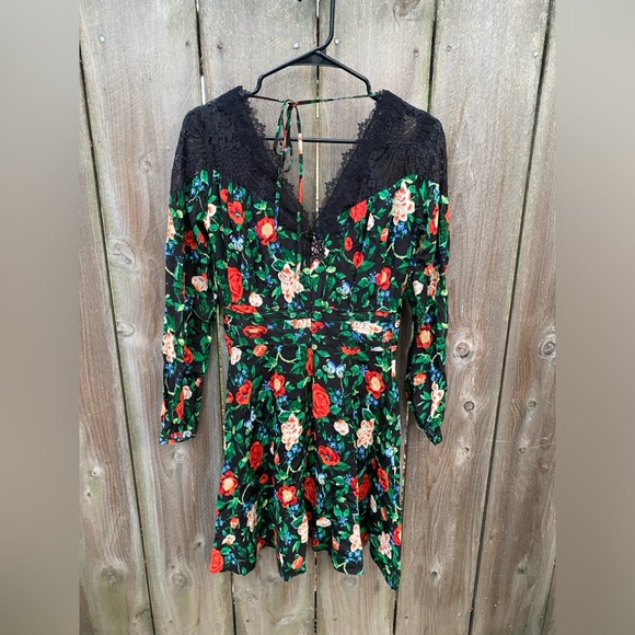 By Anthropologie Lacy V-Neck Mini Dress Floral Black Long Sleeve Size 2 - Picture 2 of 9